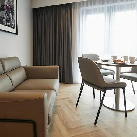 Aparthotel Roomzzz York