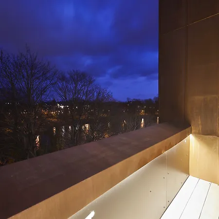 Apartahotel Roomzzz 4*