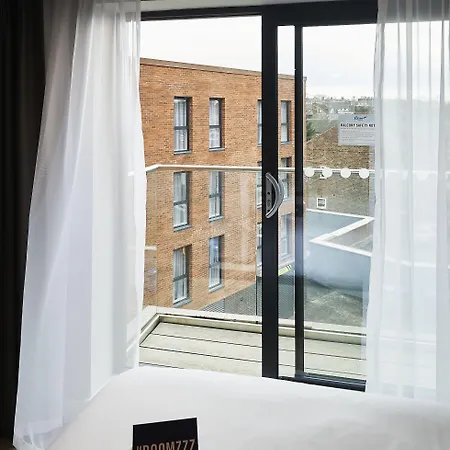 Roomzzz Lejlighedshotel York