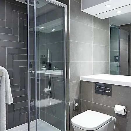 Roomzzz Lejlighedshotel 4*
