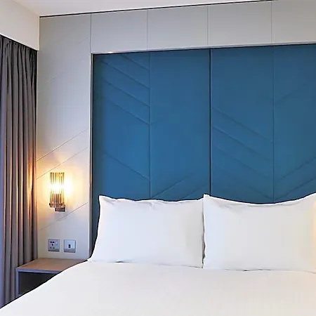 Apart-hotel Roomzzz 4*
