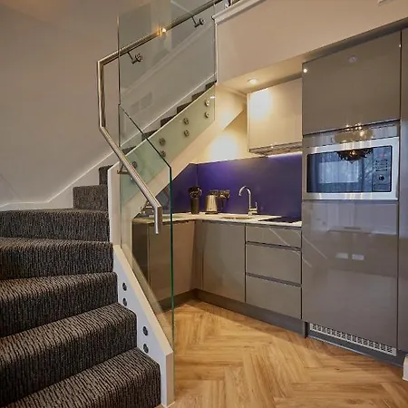 Lejlighedshotel Roomzzz 4*