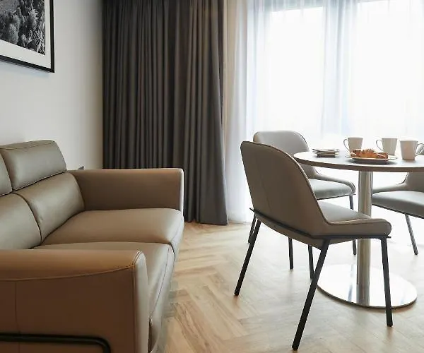 Aparthotel Roomzzz York