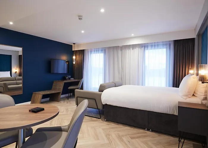 Aparthotel Roomzzz 4*