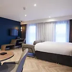 Aparthotel Roomzzz 4*
