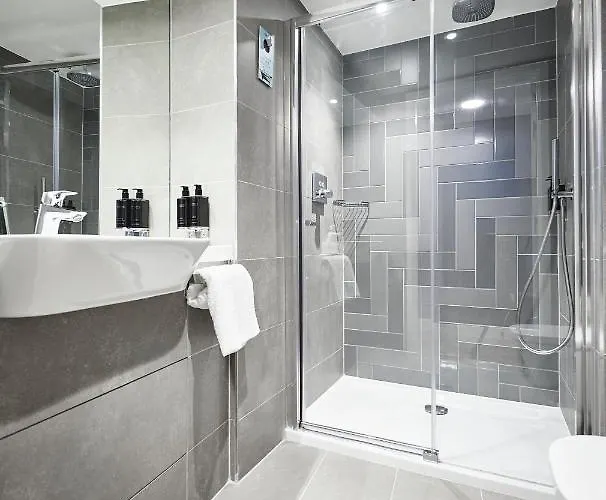 Roomzzz 公寓式酒店