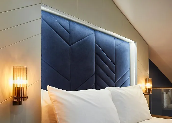 公寓式酒店 Roomzzz 4*